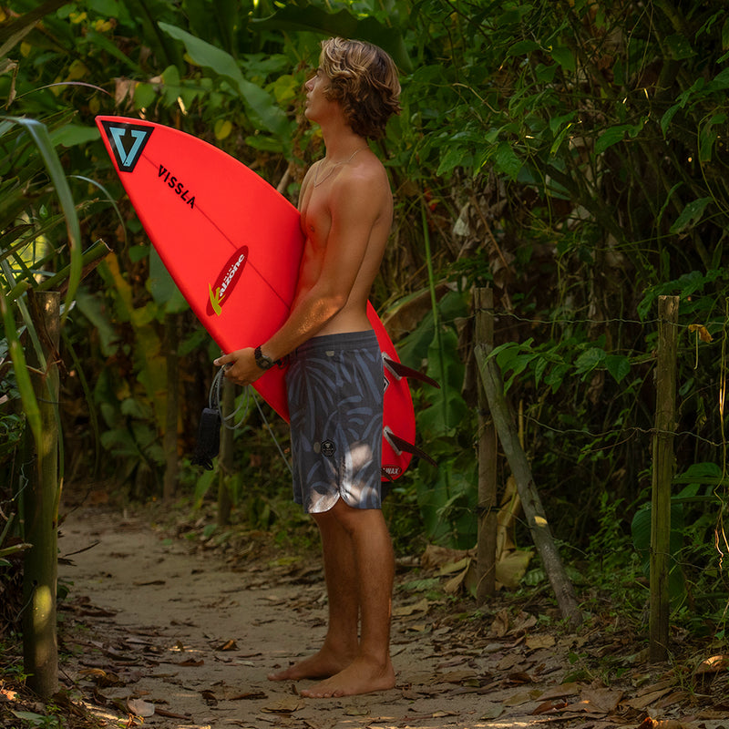 Boardshort Vissla 18,5" Primitive Palms Preto