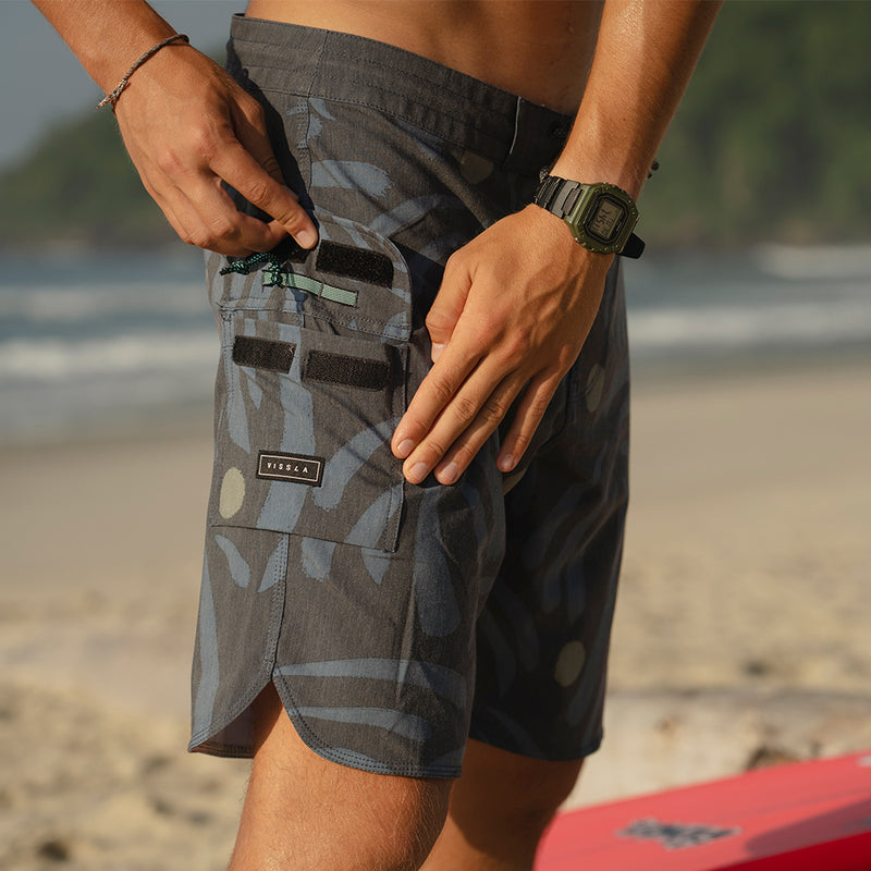 Boardshort Vissla 18,5" Primitive Palms Preto