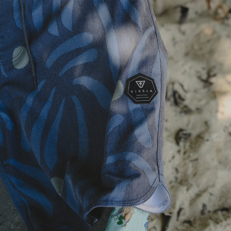 Boardshort Vissla 18,5" Primitive Palms Preto