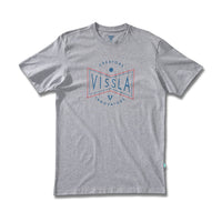 Thumbnail for Camiseta Vissla Emblem Cinza