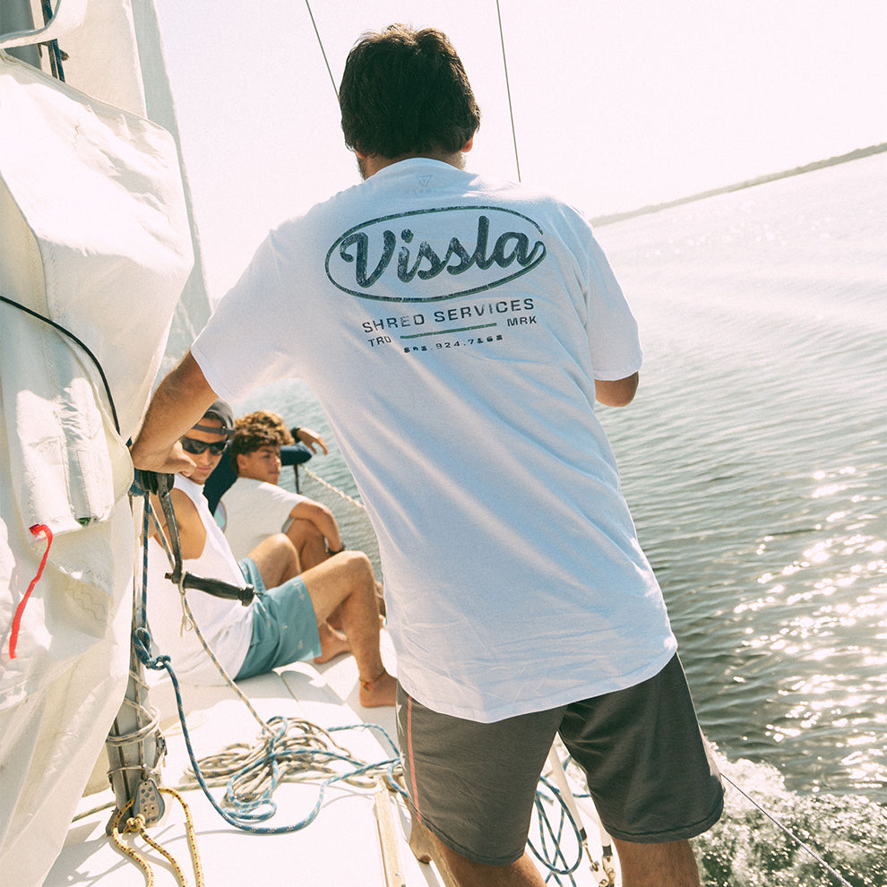 Camiseta Manga Curta Branca Vissla Shred Services