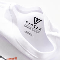 Thumbnail for Camiseta Vissla Beast Branca Manga Curta