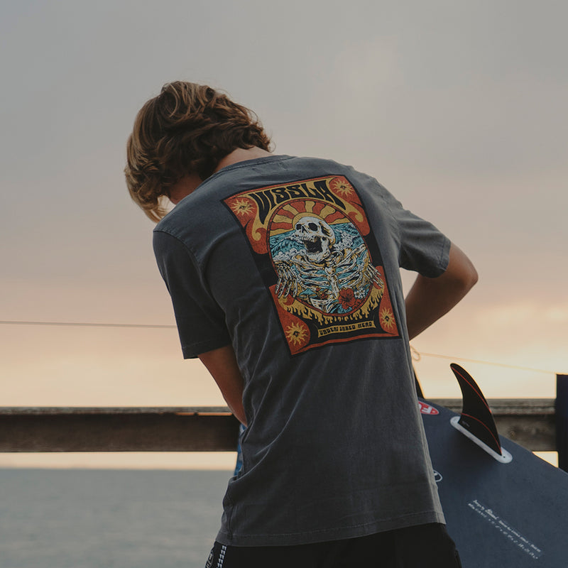 Camiseta Vissla Undead Shred Head Preto