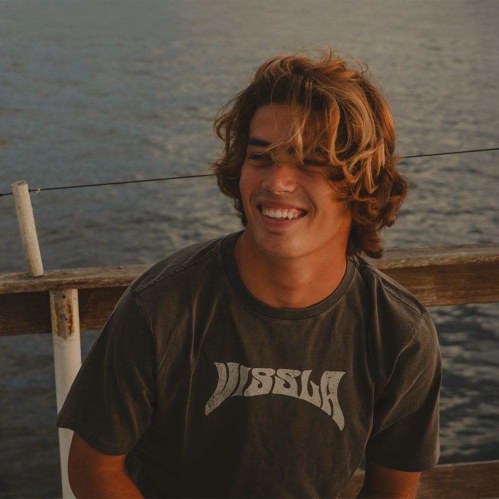 Camiseta Vissla Undead Shred Head Preto