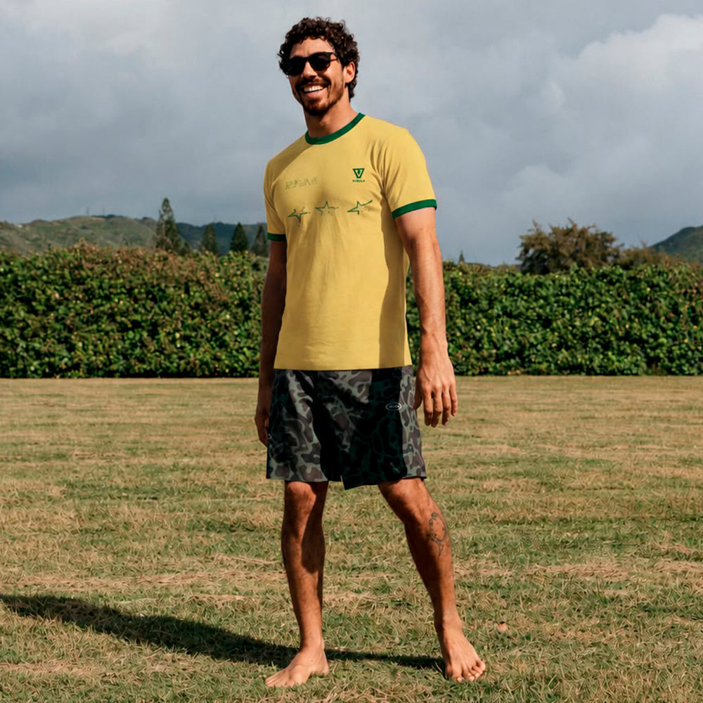 Camiseta Vissla Yago Dora World Champ Amarela